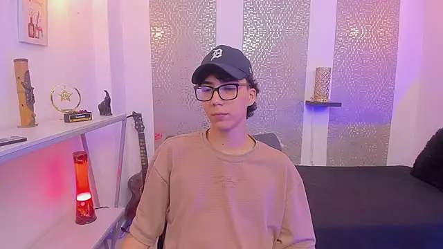 Nikolay Gregori online show from September 28, 4:32 am