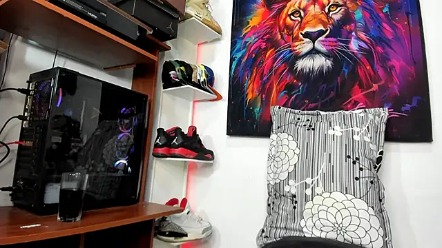 Pantera black 21 online show from February 18, 8:49 am