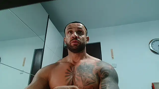 Magnificmuscles89 online show from May 18, 10:32 am