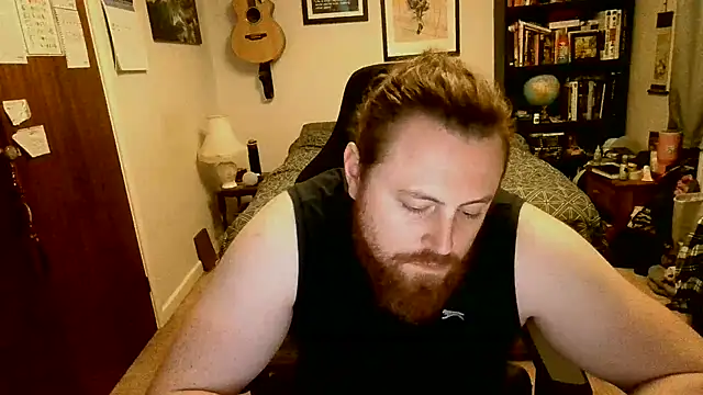 Hairy Guy30 online show from November 7, 12:36 am