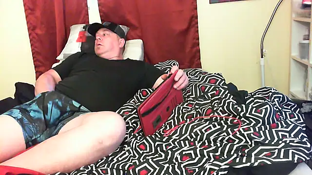 Snapshot of Mic_Oxinner chatting on October 23, 6:44 pm Mic Oxinner online show from October 23, 6:44 pm