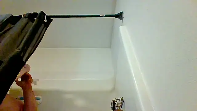 Snapshot of Mic_Oxinner chatting on October 26, 12:29 pm Mic Oxinner online show from October 26, 12:29 pm
