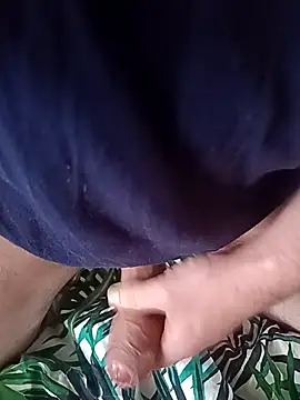 Snapshot of Horny_Lovers_97_33 chatting on November 2, 7:01 am Horny Lovers 97 33 online show from November 2, 7:01 am