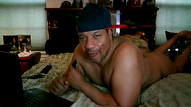 pimpdaddy4ever online show from January 1, 5:55 pm