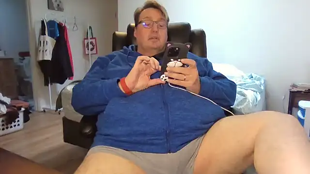 wvalentino online show from December 6, 10:08 pm