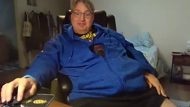 wvalentino online show from February 2, 11:21 pm