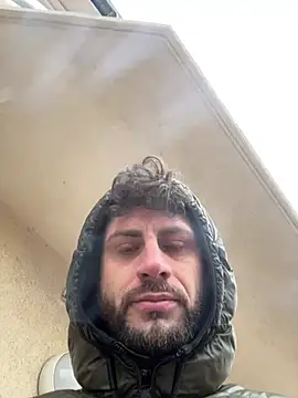 michifolli92 online show from February 5, 9:04 am