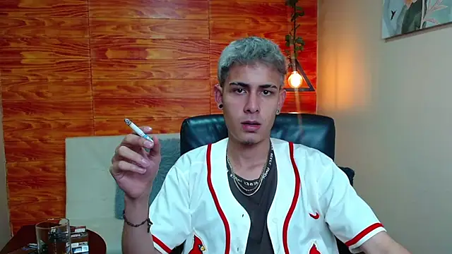 Bastiaan 28 online show from December 20, 1:36 am