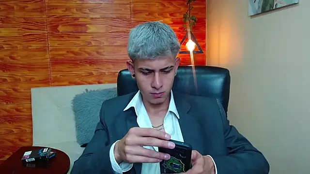 Bastiaan 28 online show from December 17, 11:38 pm