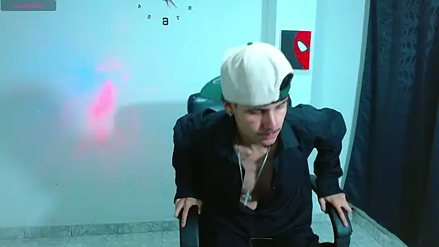 Bastiaan 28 online show from October 11, 11:20 pm