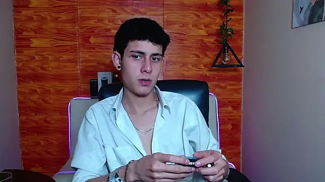 Bastiaan 28 online show from January 21, 2:33 am