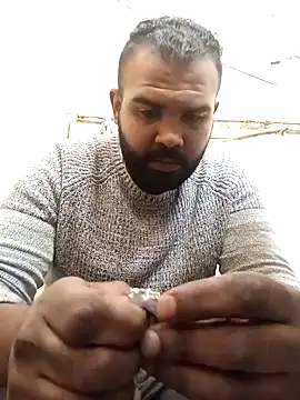 Snapshot of ListedLoin chatting on December 24, 10:22 am ListedLoin online show from December 24, 10:22 am