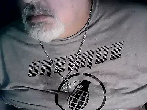 Snapshot of cashot58 chatting on September 27, 12:19 am cashot58 online show from September 27, 12:19 am