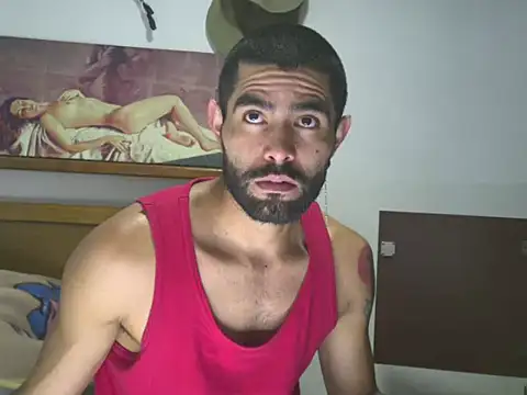 Snapshot of hideonbush051 chatting on October 3, 11:48 am hideonbush051 online show from October 3, 11:48 am