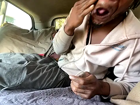 SlimeCrownzOut5 online show from November 4, 3:46 pm