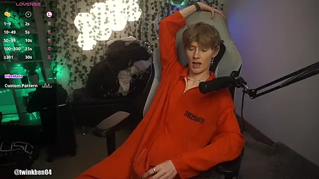 twinkben online show from October 9, 8:14 pm