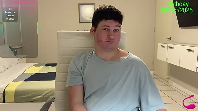 Snapshot of Lorenzo_hernandez chatting on October 20, 1:37 pm Lorenzo hernandez online show from October 20, 1:37 pm