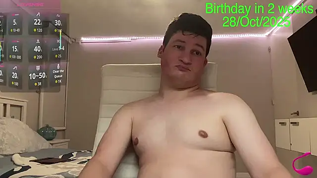 Snapshot of Lorenzo_hernandez chatting on October 11, 1:20 am Lorenzo hernandez online show from October 11, 1:20 am