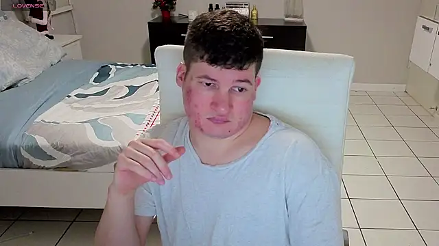 Lorenzo hernandez online show from December 4, 8:49 pm