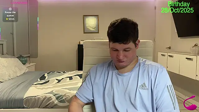 Snapshot of Lorenzo_hernandez chatting on October 17, 11:09 pm Lorenzo hernandez online show from October 17, 11:09 pm