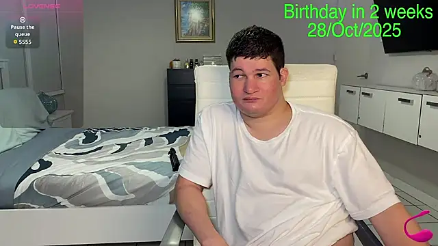 Snapshot of Lorenzo_hernandez chatting on October 5, 12:14 am Lorenzo hernandez online show from October 5, 12:14 am