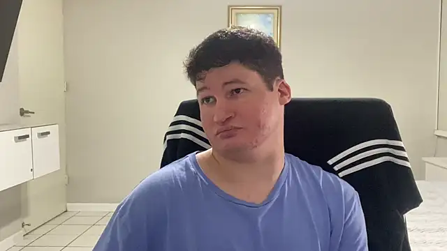 Snapshot of Lorenzo_hernandez chatting on January 18, 4:31 pm Lorenzo hernandez online show from January 18, 4:31 pm