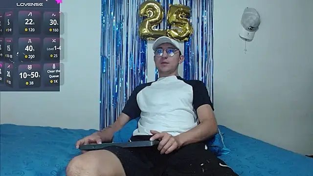 samfox  online show from September 15, 11:22 am