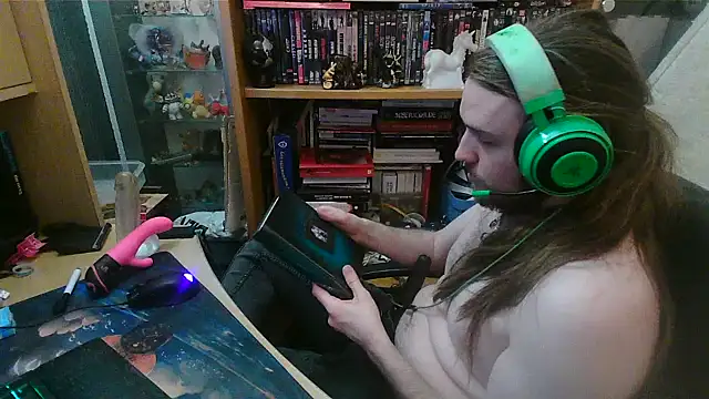 nicolasdumand21 online show from February 17, 7:53 pm