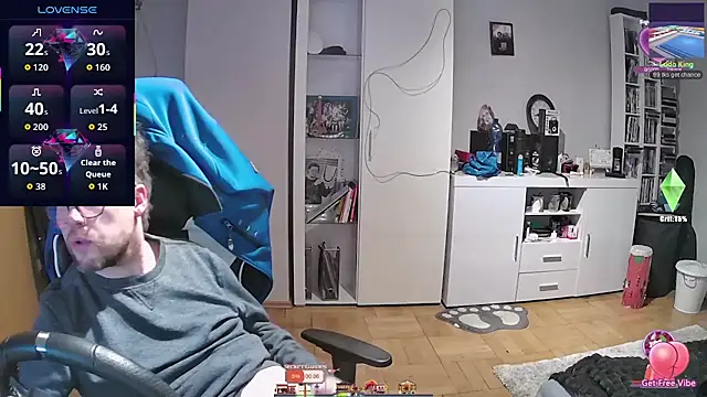 larsgessner30 online show from March 7, 10:40 pm