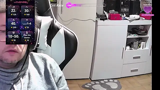 larsgessner30 online show from December 5, 10:50 pm