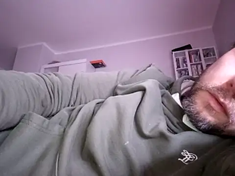 larsgessner30 online show from January 14, 11:41 pm