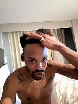 1BeautyN1Beast online show from November 3, 7:26 pm