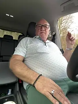 biggandybig online show from March 11, 11:39 am