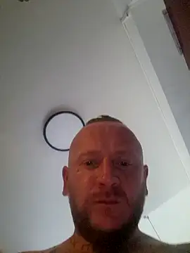 Snapshot of RomWoolf chatting on January 1, 1:16 pm RomWoolf online show from January 1, 1:16 pm