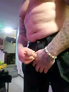 Snapshot of RomWoolf chatting on January 14, 9:51 pm RomWoolf online show from January 14, 9:51 pm