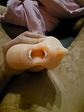 youniboy8899 online show from February 27, 10:16 am