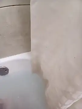 eatmywhiteass online show from April 21, 9:10 pm