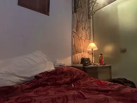 nicolaaaaas online show from December 4, 8:21 am