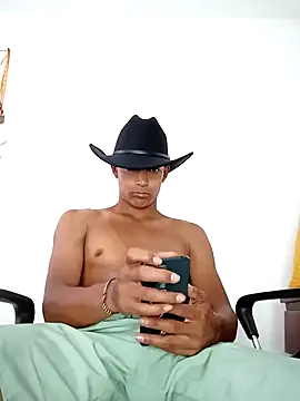 Demiansteven2 online show from September 25, 6:40 pm