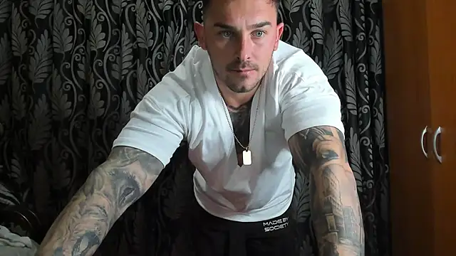 Jonmusclemaster online show from December 3, 8:50 pm