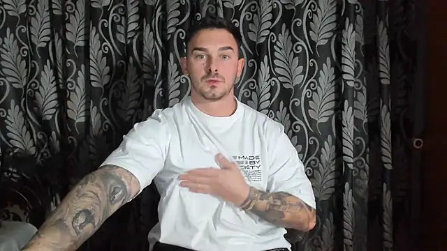 Jonmusclemaster online show from December 29, 8:15 pm