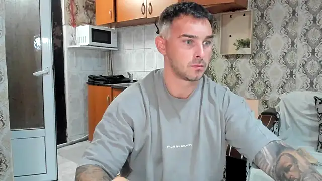 Jonmusclemaster online show from September 12, 8:20 pm