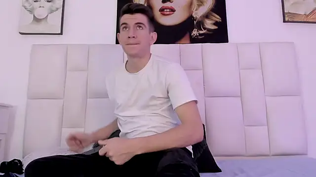 MikaelSlow online show from February 18, 8:59 am