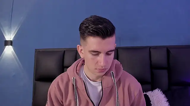 MikaelSlow online show from October 1, 3:54 am