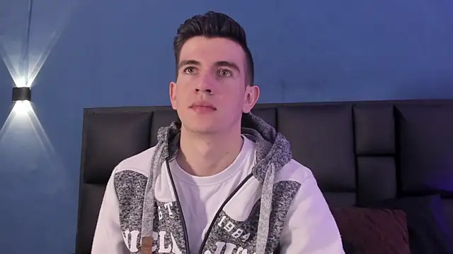 MikaelSlow online show from October 9, 3:44 am