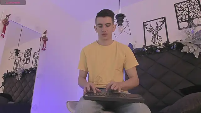 MikaelSlow online show from December 24, 4:44 am