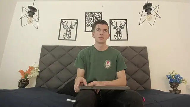 MikaelSlow online show from February 6, 5:35 am