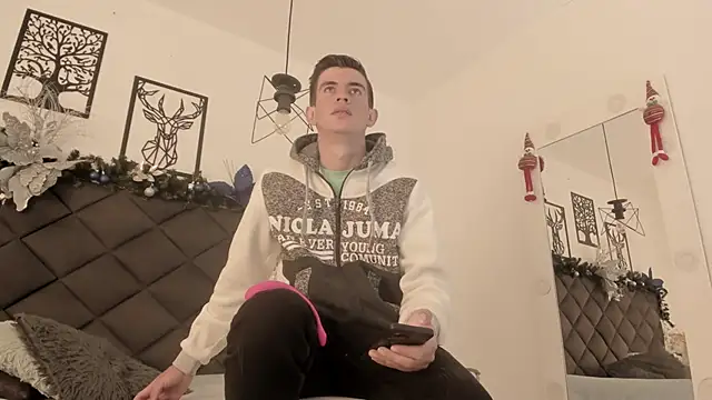 MikaelSlow online show from January 5, 3:43 am