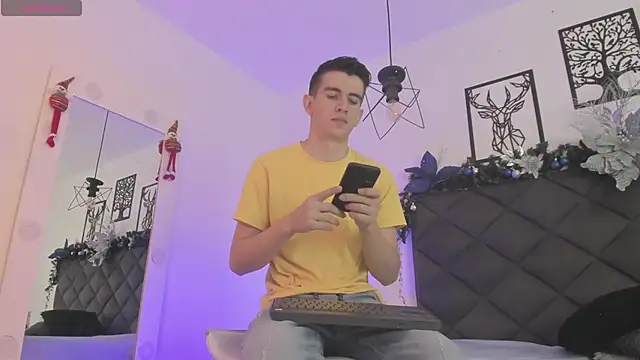 MikaelSlow online show from December 14, 4:12 am