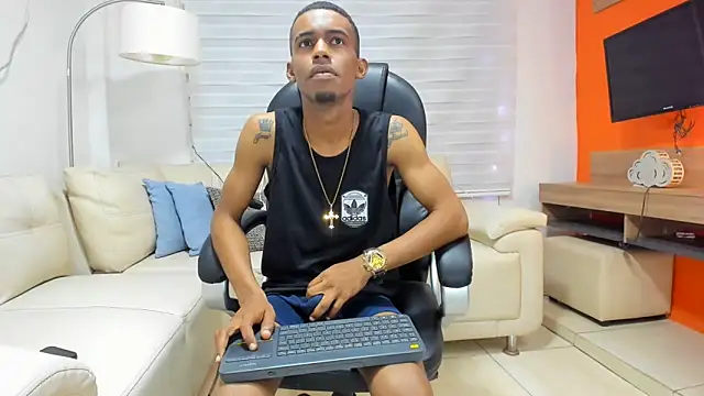 yordi 1010 online show from December 5, 4:30 am